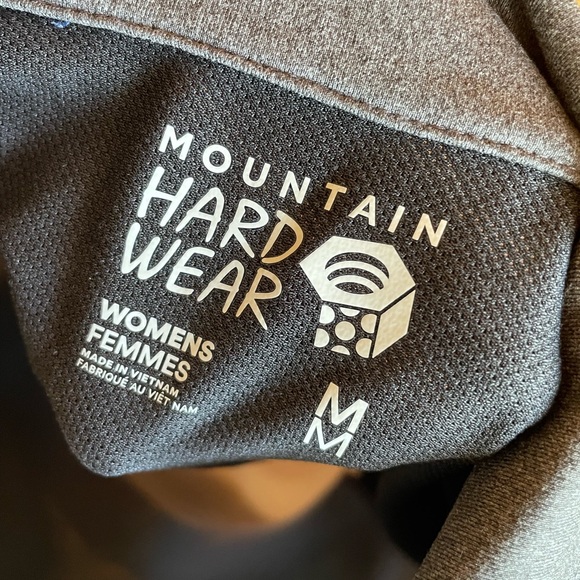 Mountain Hardwear woman’s athletic breathable long sleeve shirt - Picture 6 of 6